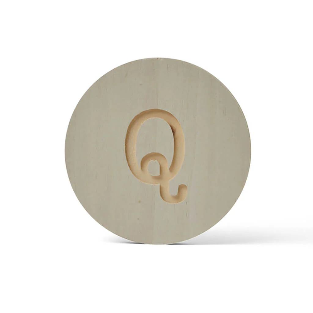 Wood Uppercase Circle Typewriter Q